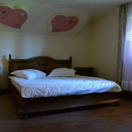 Casa Din Barsana Hotell Bîrsana Exteriör bild
